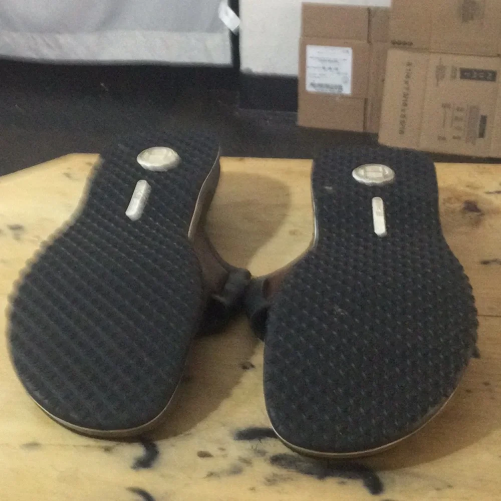 Men's Brown and Black Leather Toe-Post Sandals